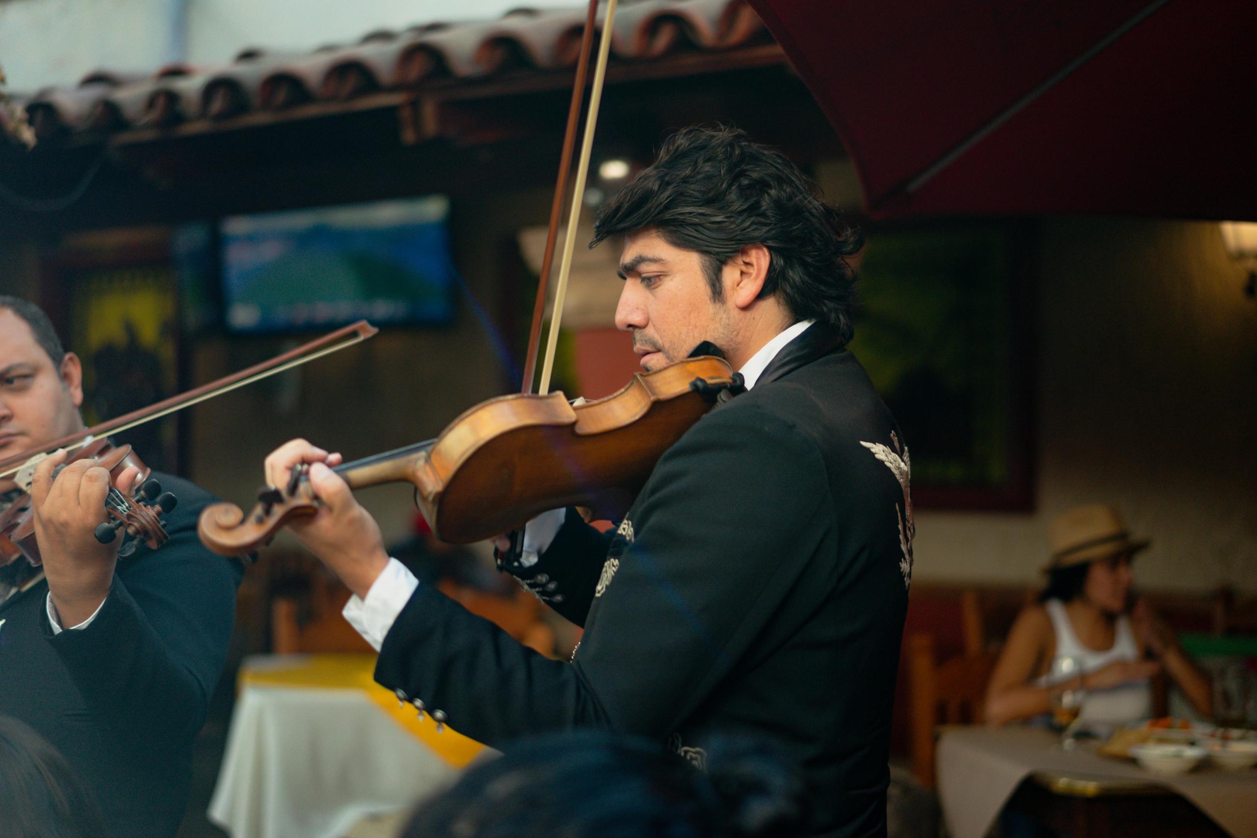 Tocar violín es uno de los grandes desafíos para cualquier músico.