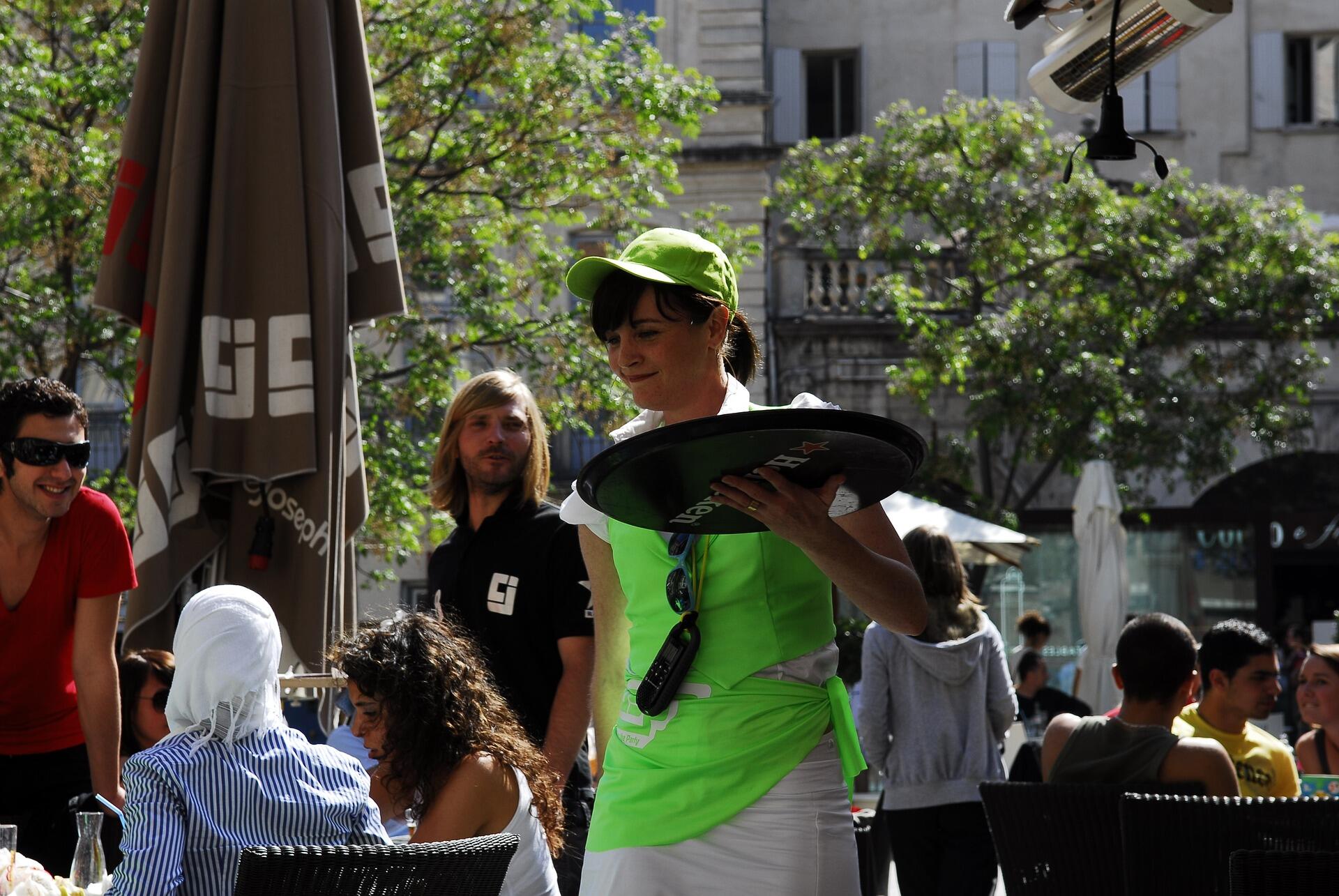 Los trabajos de verano para estudiantes son convenientes para su futuro año estudiantil.