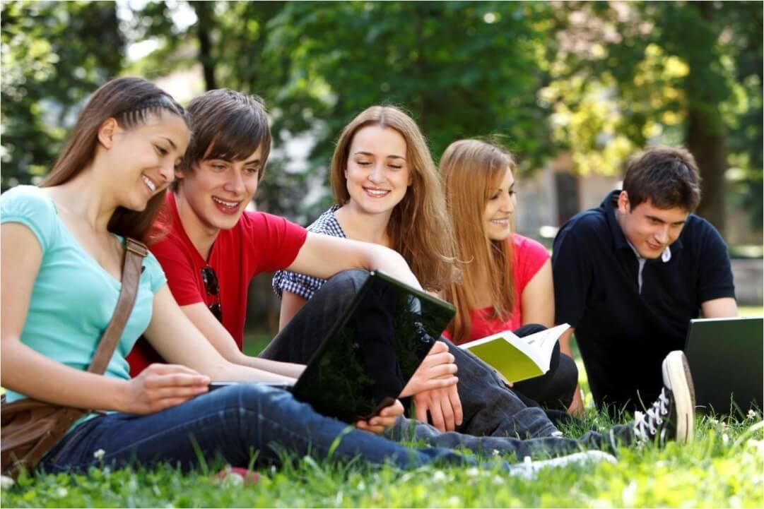 Saber inglés te ayudará seguir estudios en el extranjero.