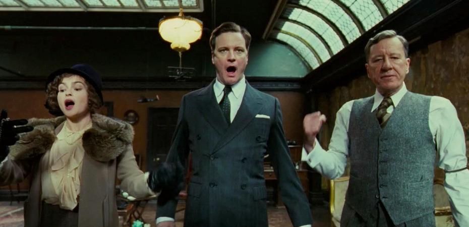 Habla inglés con acento impecable.