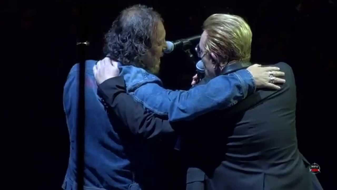 Cantante Zucchero junto a Bono, vocalista de la Banda de U2