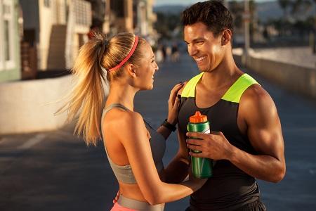 Entabla una excelente dinámica con tu entrenador personal.