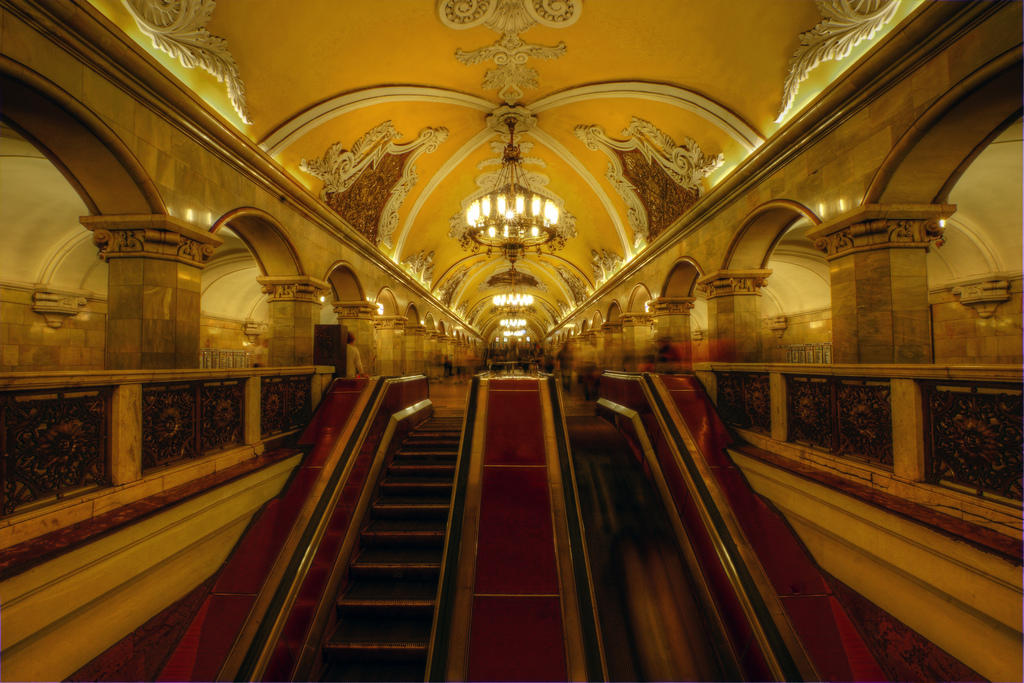 El transporte público es una buena opción para viajar en Moscú.