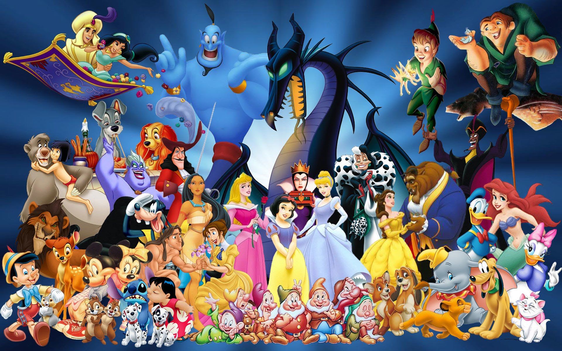 Múltiples personajes de disney posando todos para una foto.