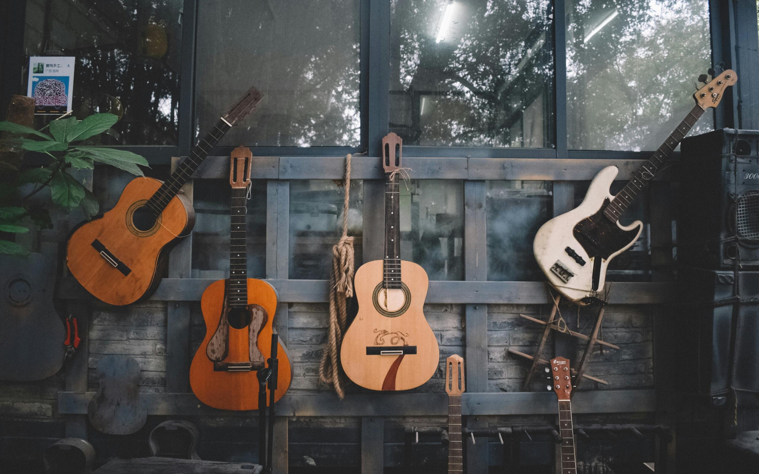 ¿Quién inventó la guitarra?