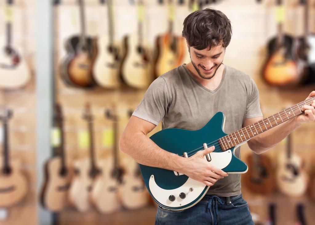 Buying-Your-First-Guitar