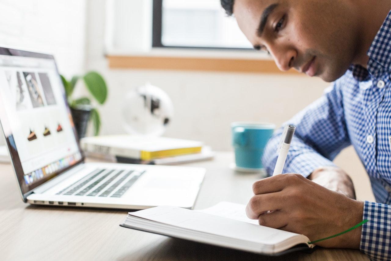 Adultos aprenden forma crítica