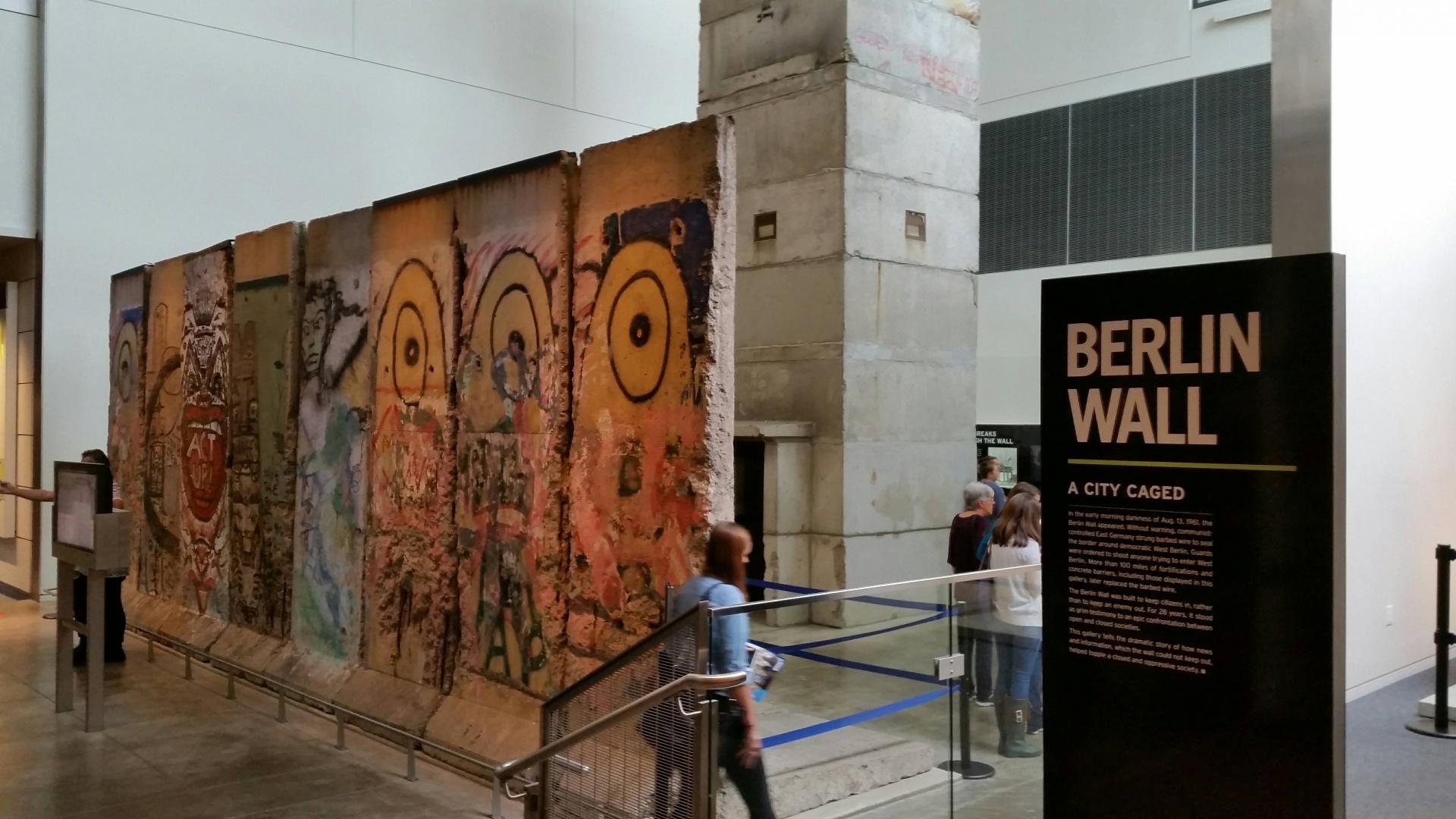 berlin-wall-newseum