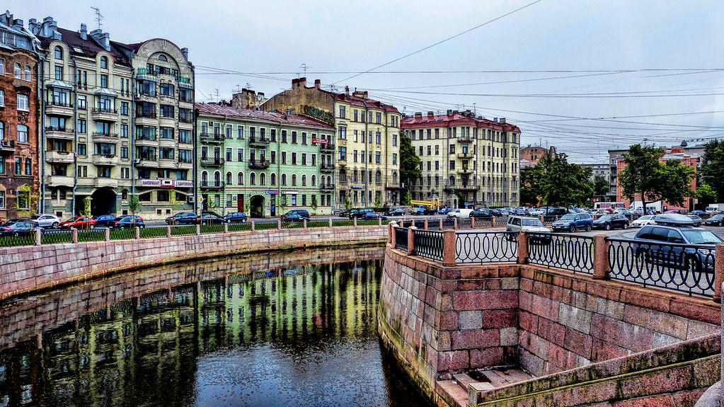 Karpouka Embankment en Rusia 