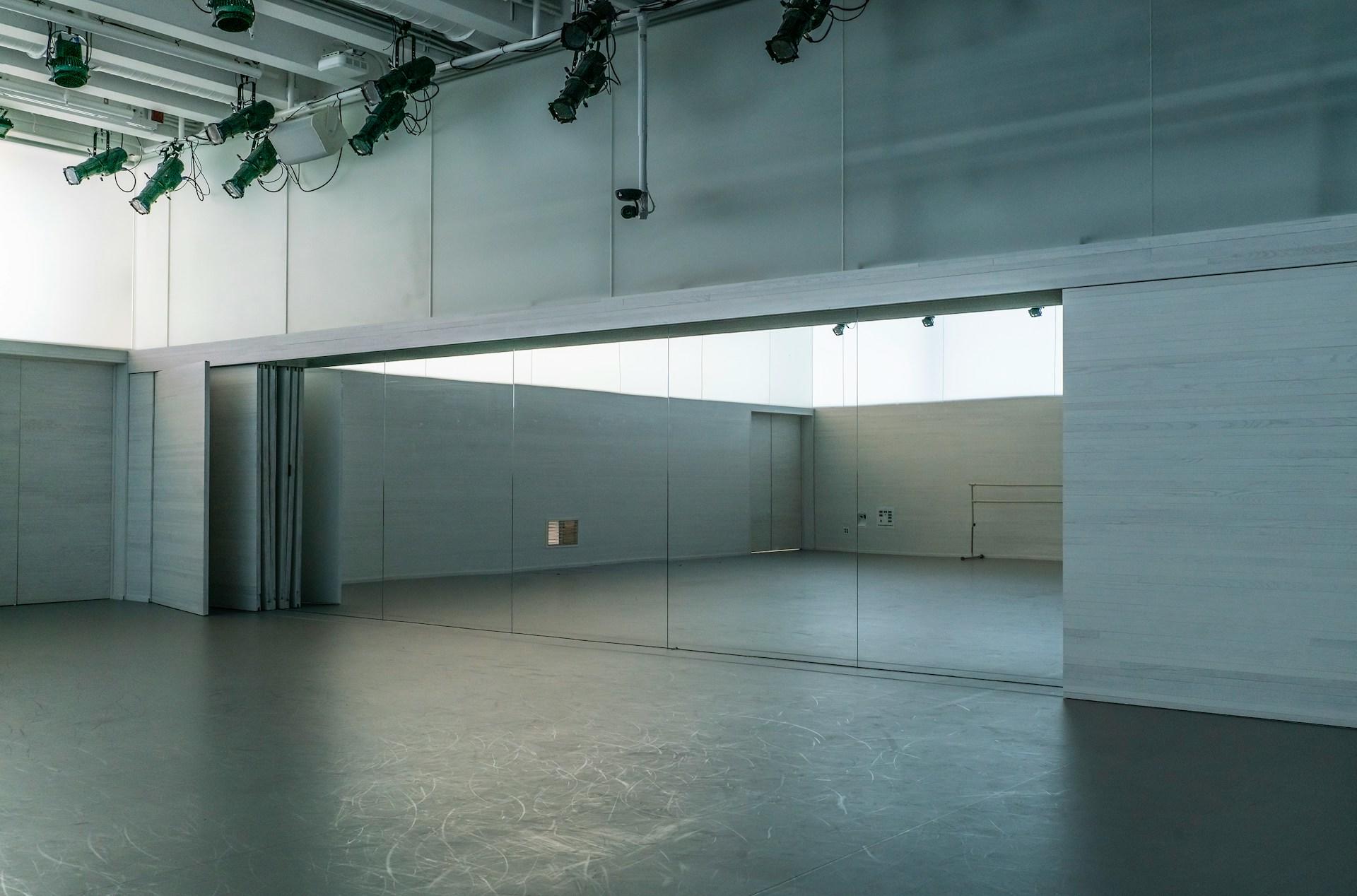 Aprende en una academia de baile