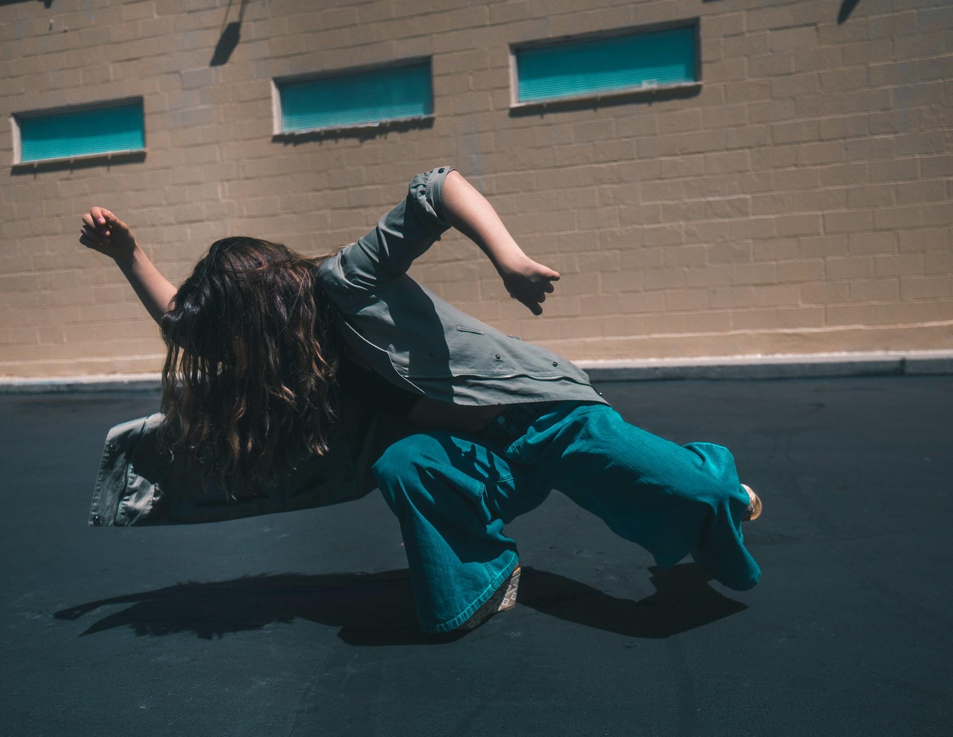 no esperes más, aprende a bailar desde tu casa