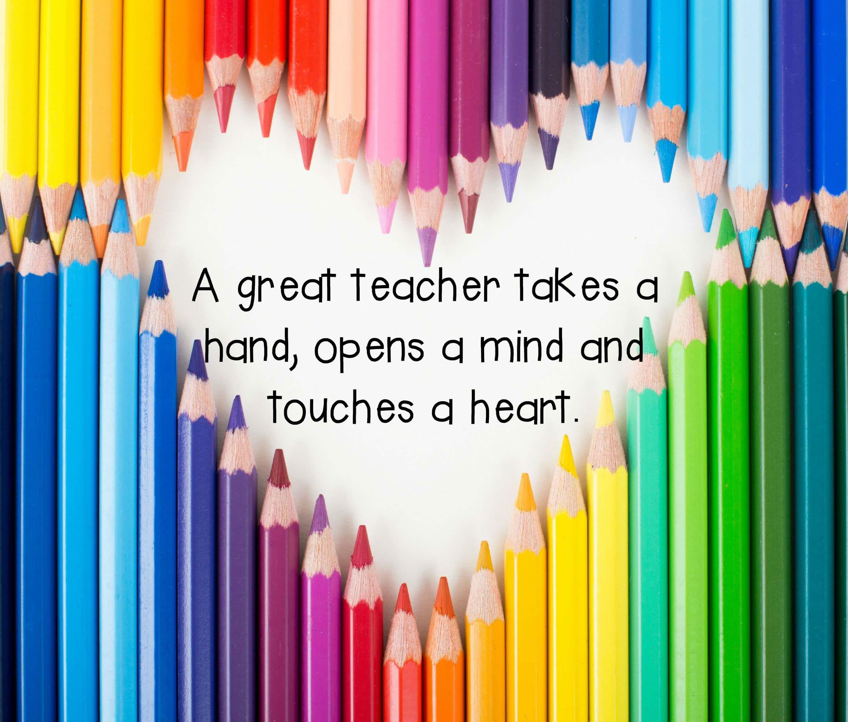 <em> Un gran profesor toma una mano, abre una mente y toca el corazón. </em>