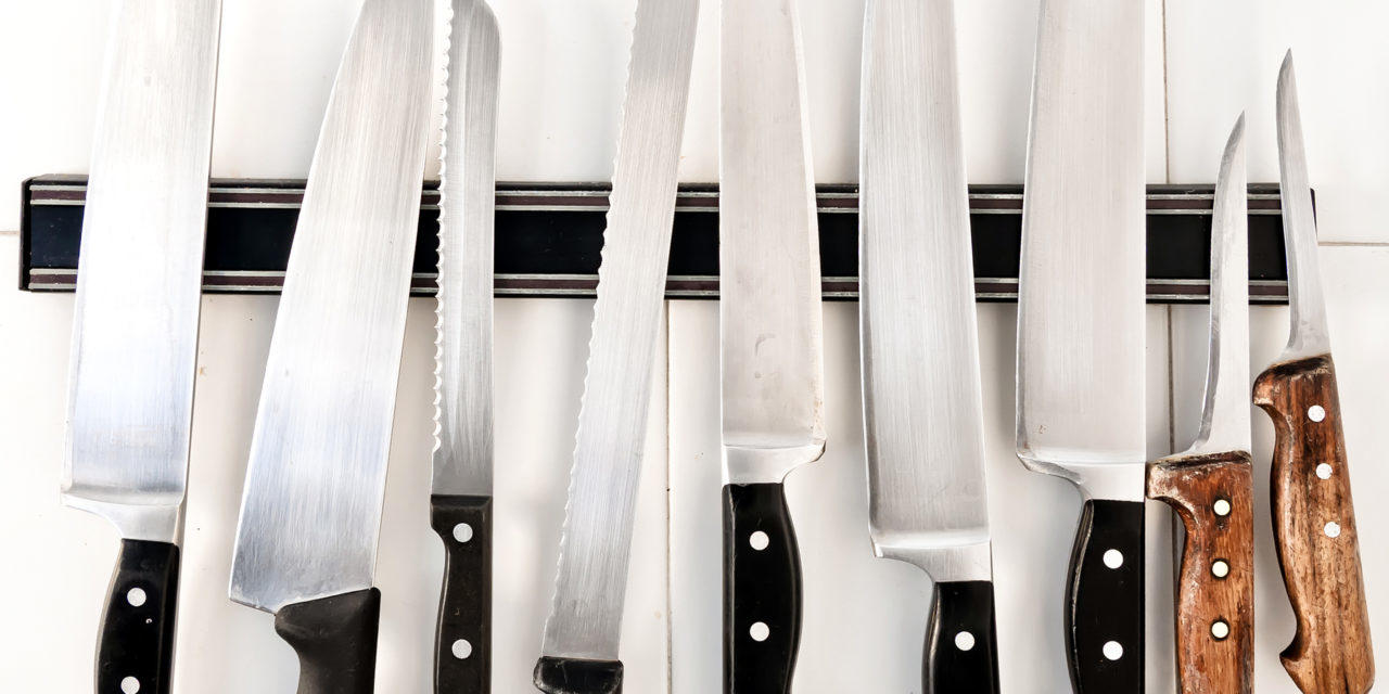 <em> Saber usar el cuchillo en la cocina, te dará ventaja y algo de que hablar. </em>