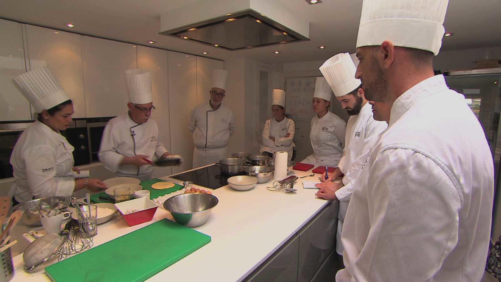 «Toma clases de cocina al mejor estilo de Master Chef.»