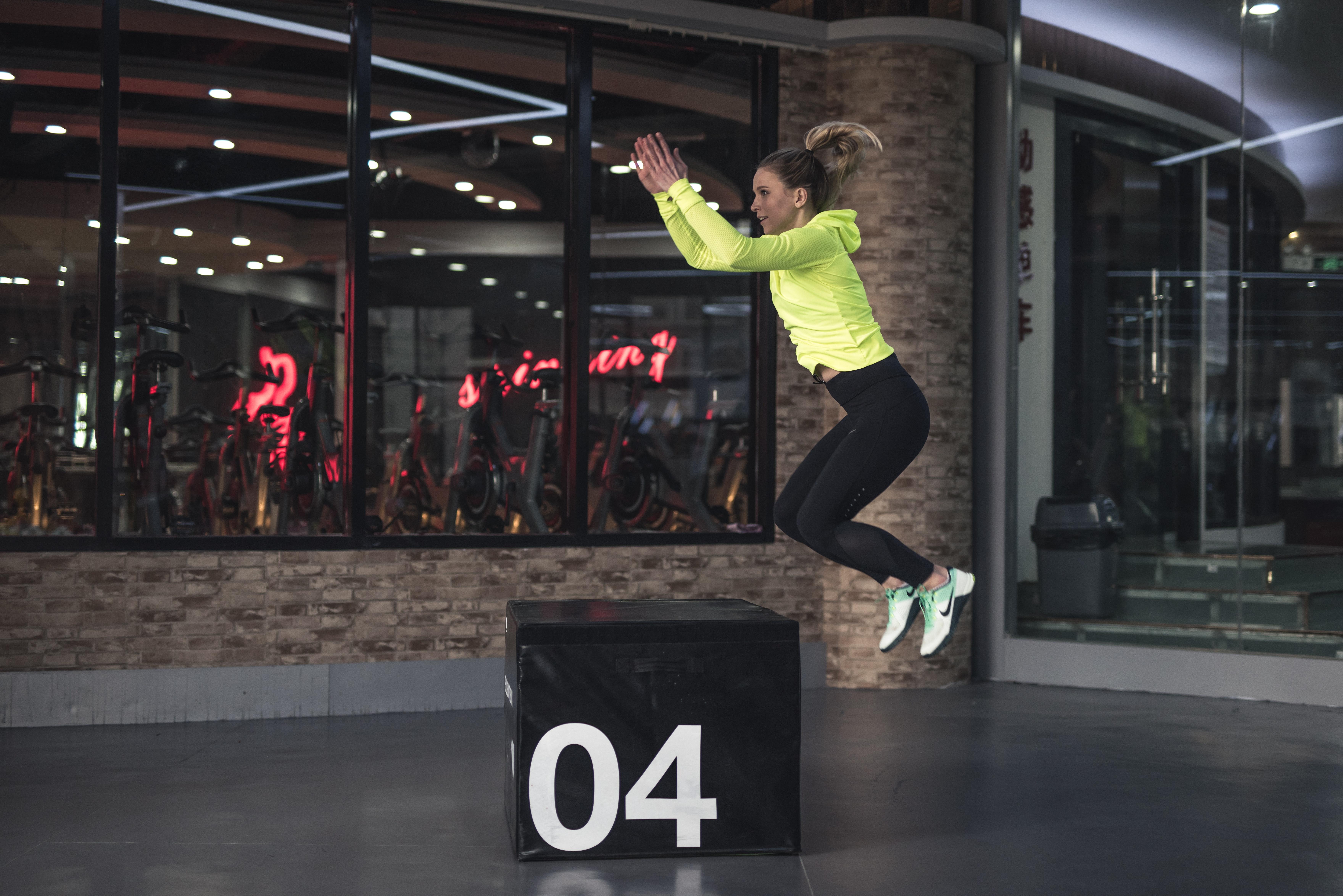 que ofrece un gimnasio