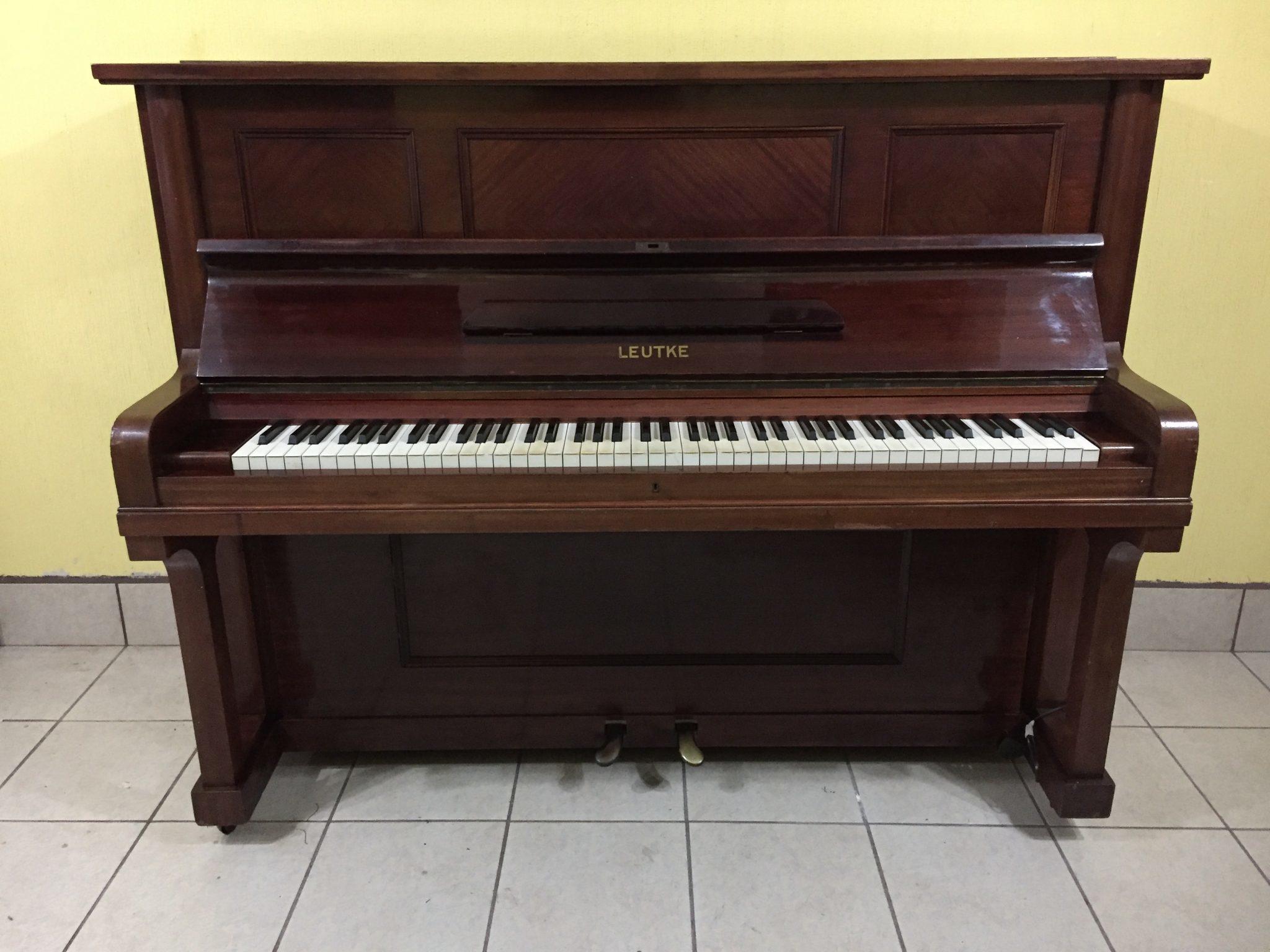 piano vertical
