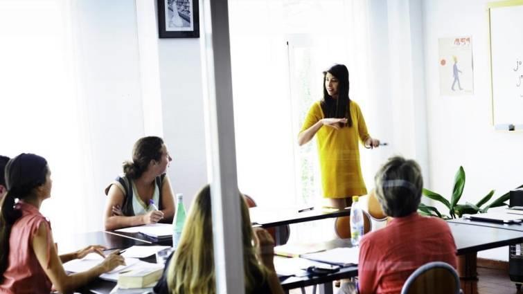 <br> Empresarios extranjeros buscan clases de español interesados en negocios. </br>