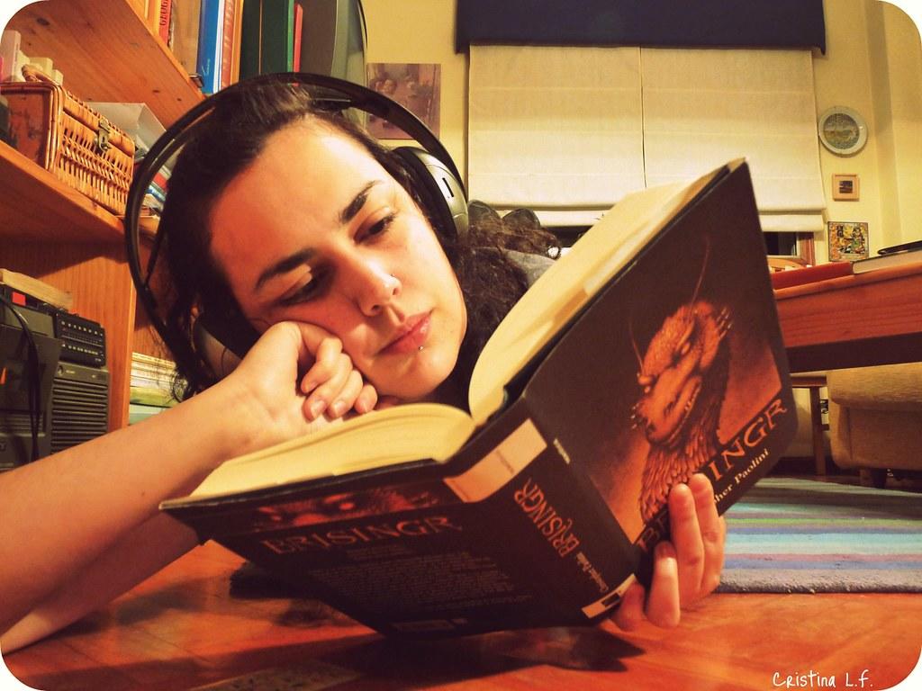 La lectura debe desarrollarse como un habito para desarrollar una mejor comprensión de lectura.