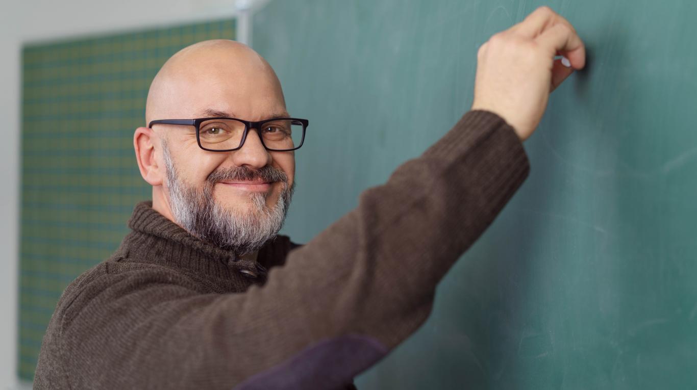 Dónde estudiar para ser profesor de español en Colombia.