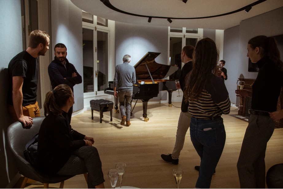 Equipo de Superprof en clases de piano.