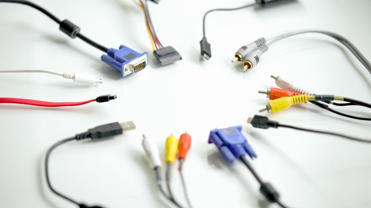 Conoce bien que tipo de cable tienes y si tu computadora cuenta con esa entrada.