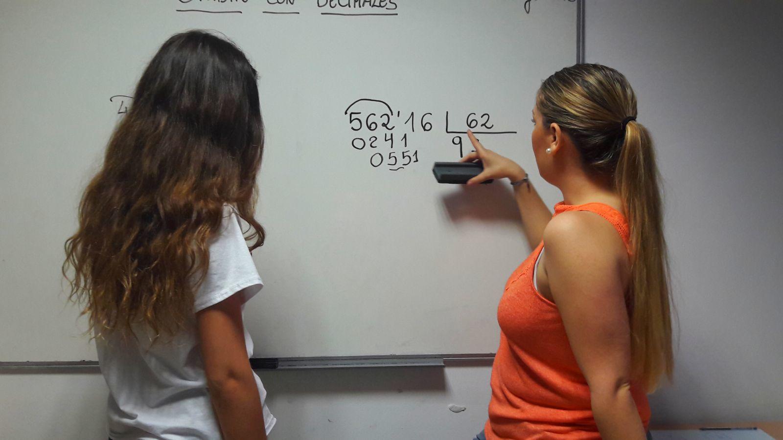 Profesora-estudiante.