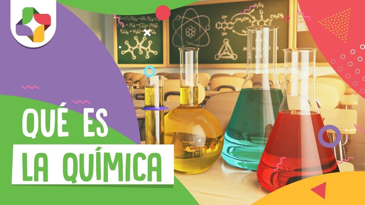 Pregunta "¿Qué es la química? Junto a materiales de un laboratorio.