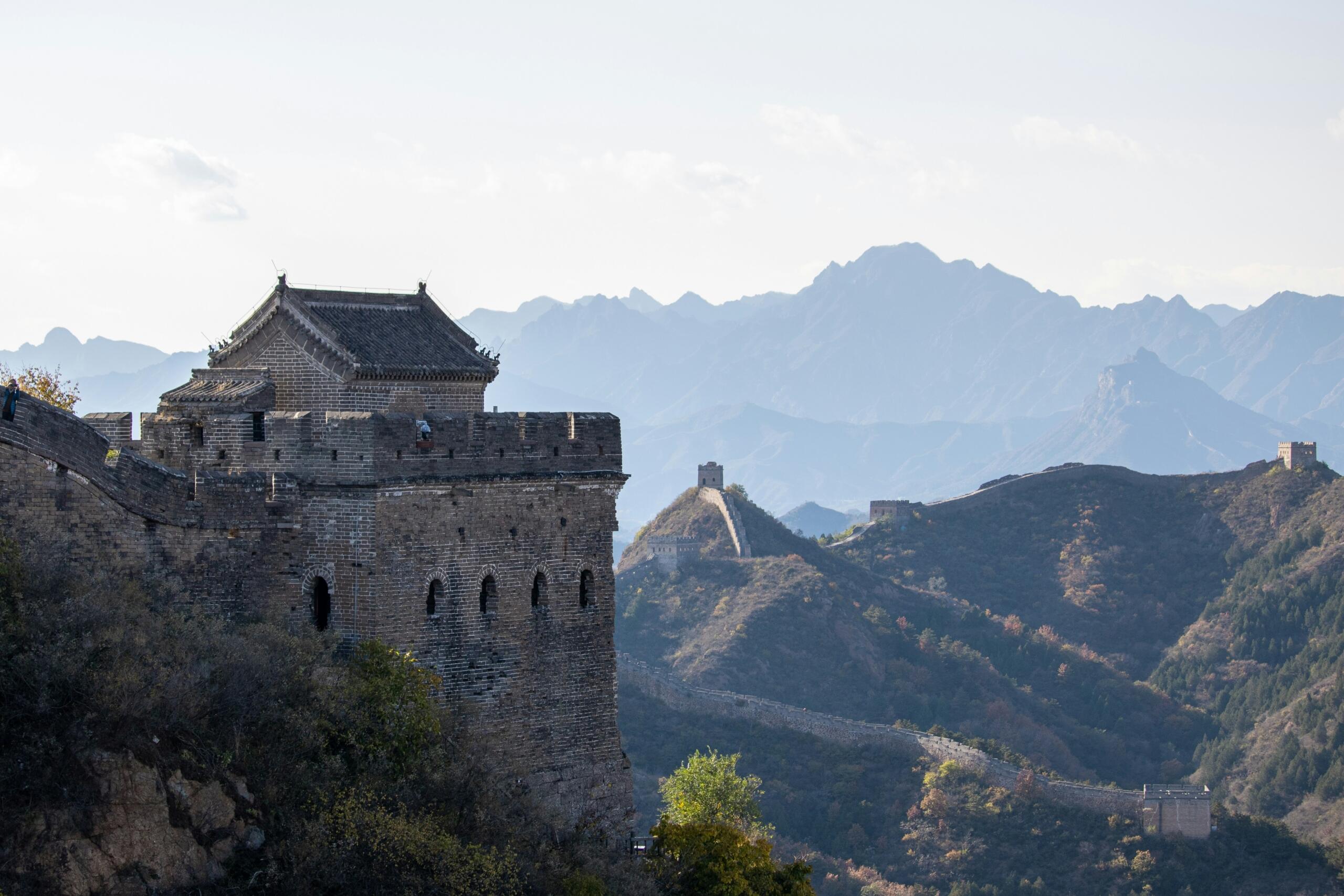Torres de vigilancia, pasos y fortalezas