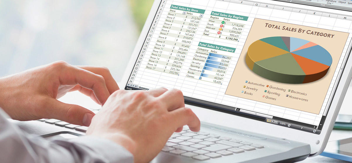 Gráfico de Excel mostrado en una laptop