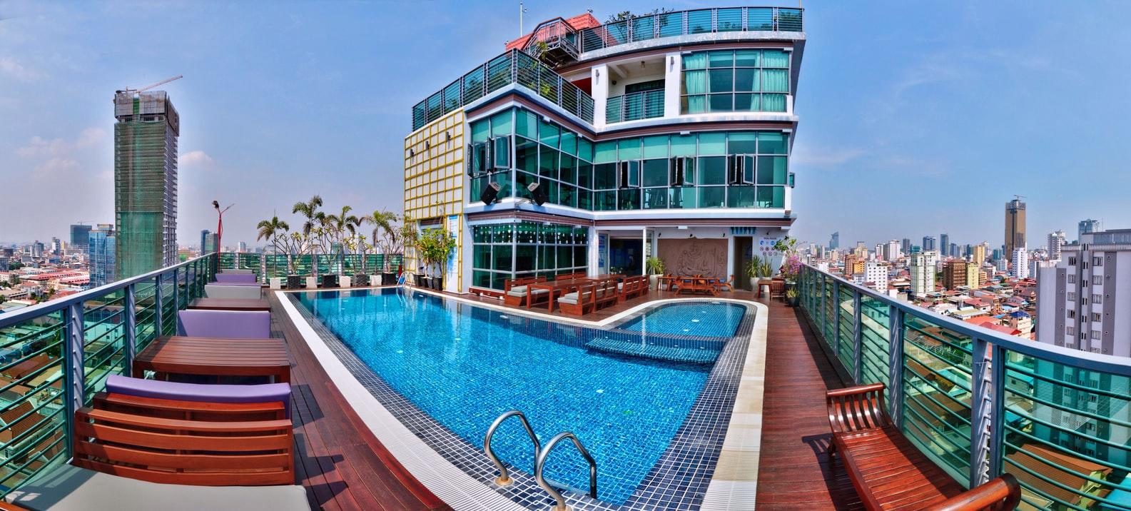 Piscina en una casa, con piscina pequeña