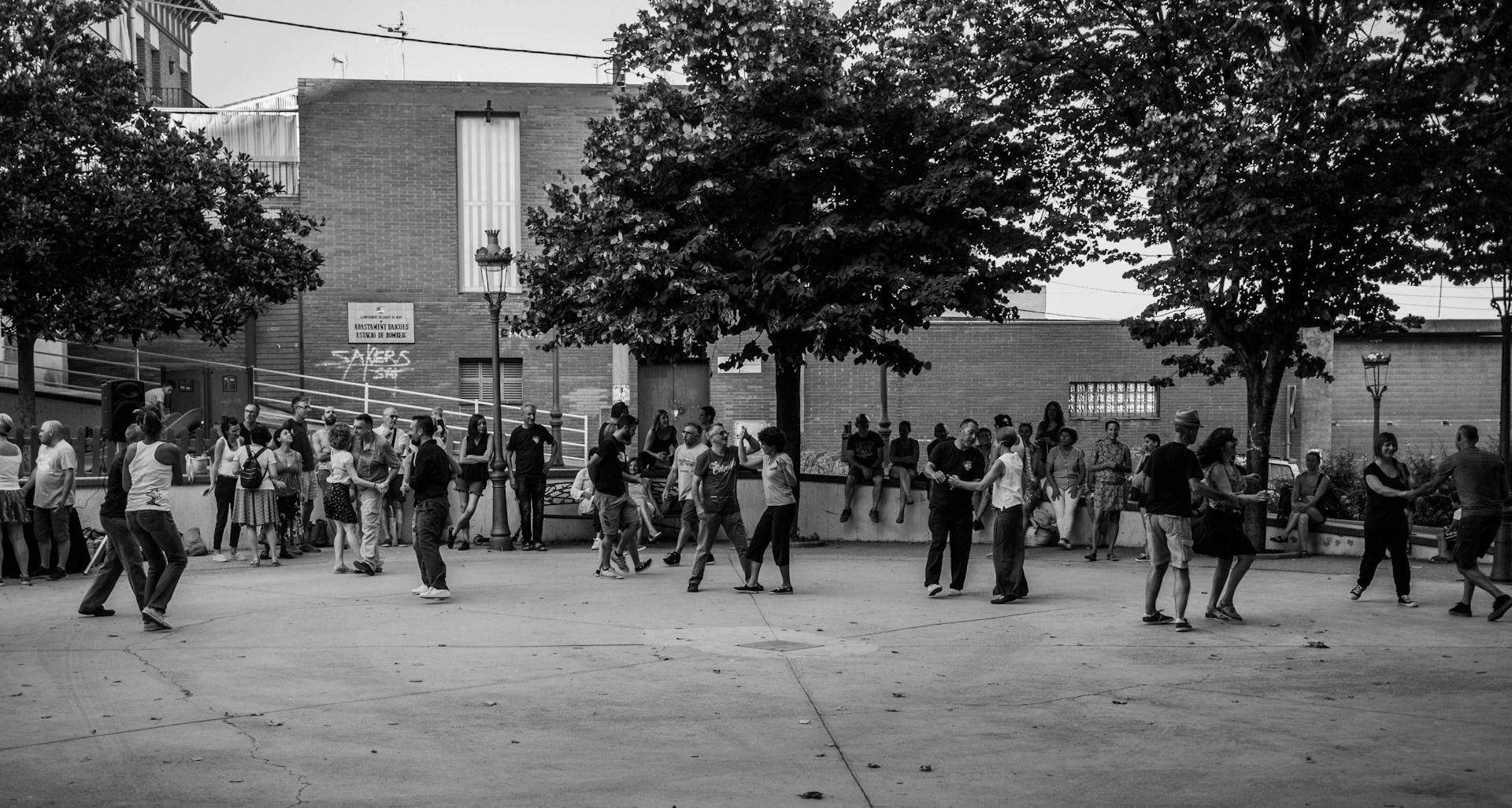 Aprender a bailar es aprender a conocer las tradiciones del país donde vives