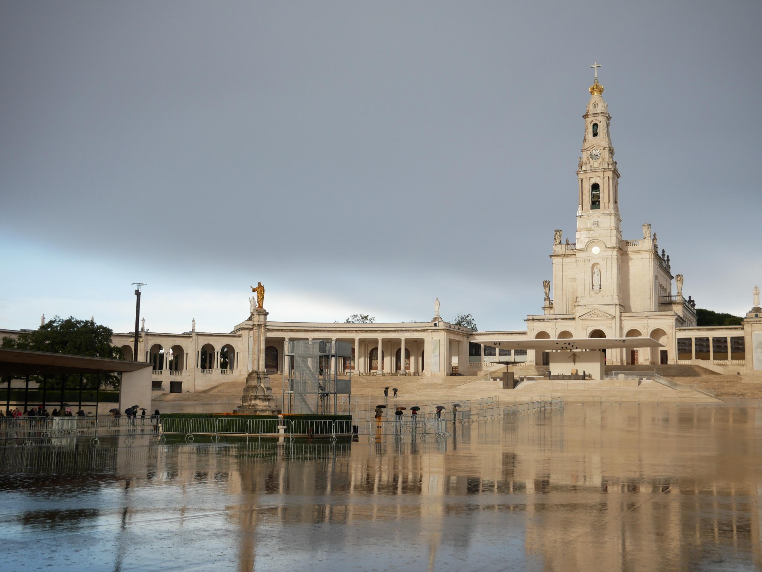 Vista del Santuario de la Virgen de Fátima