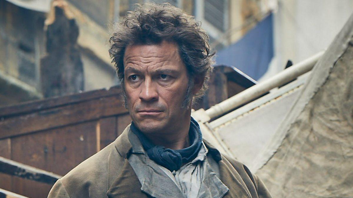 Dominic West actuando en la película los miserables.