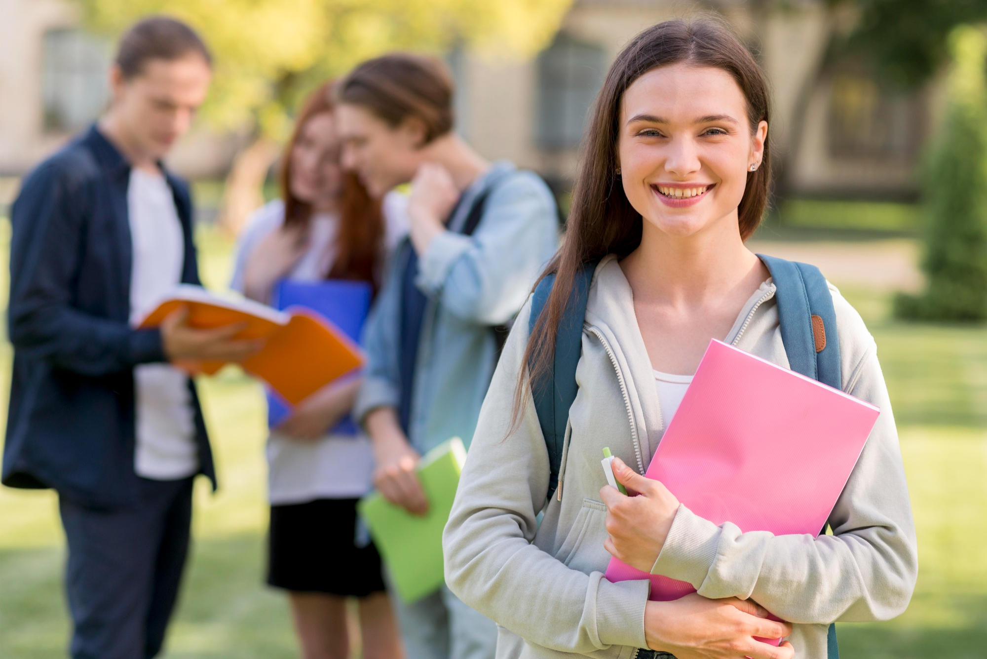 Estudiante de secundaria en primer día de clase