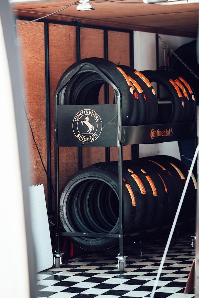 Neumáticos Continental en una exhibición