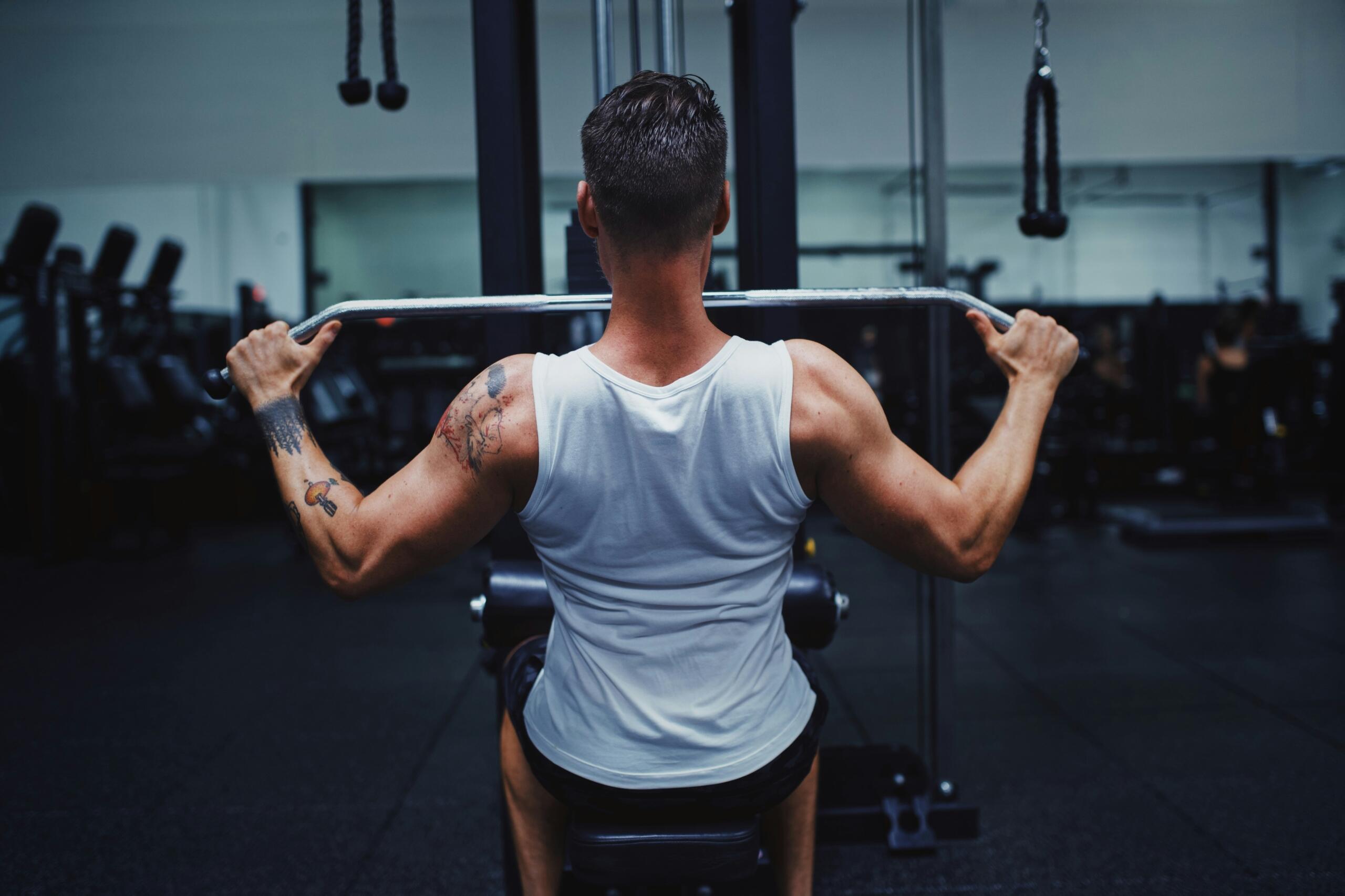 jalon al pecho gym