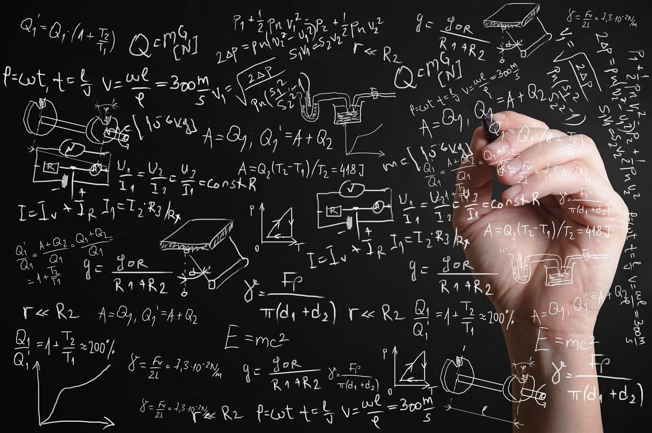 La solución a un problema matemático se puede ver en la fotografía de un tablero