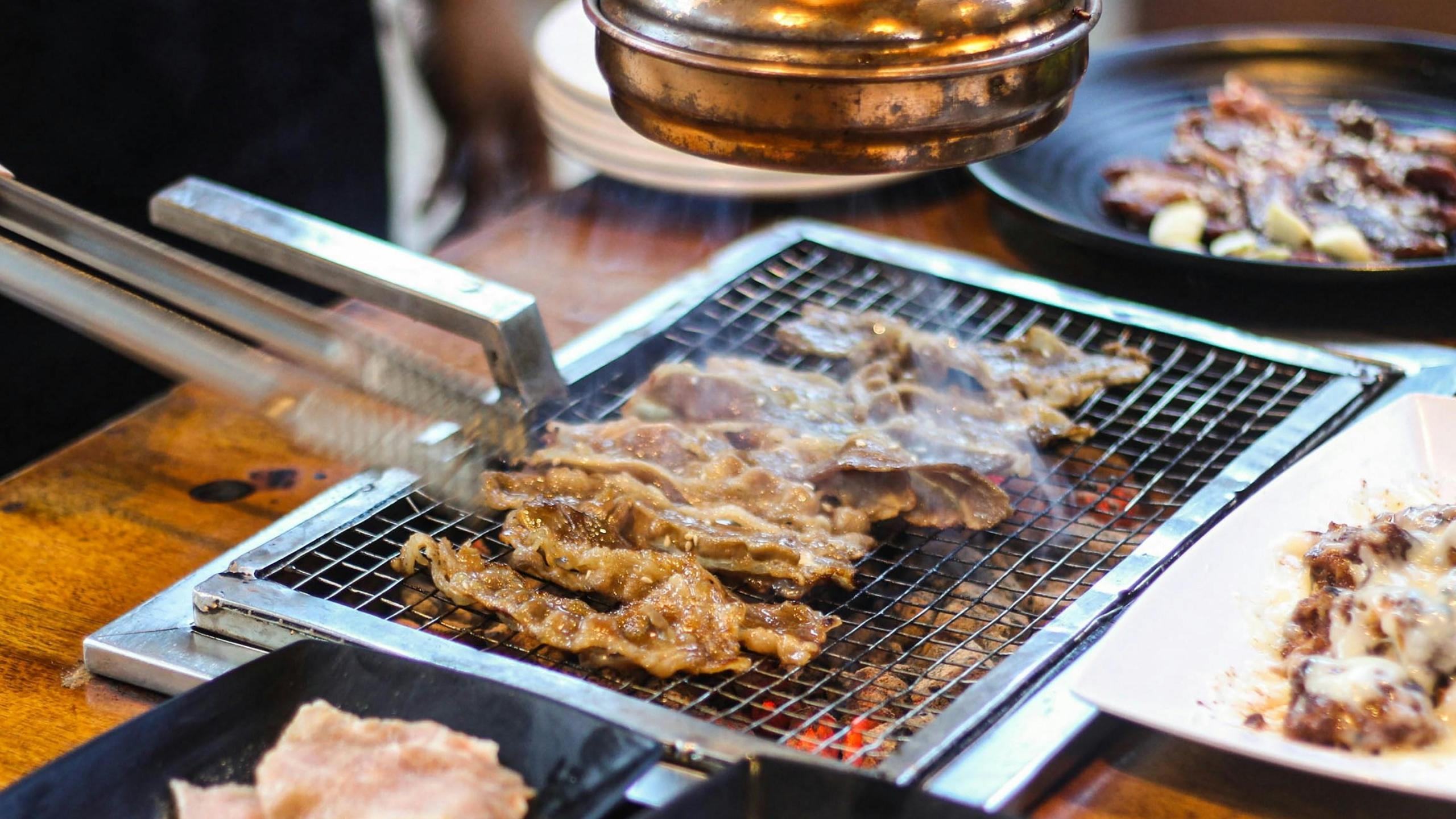 Imagen de un asado Samgyeopsal, comida tradicional coreana