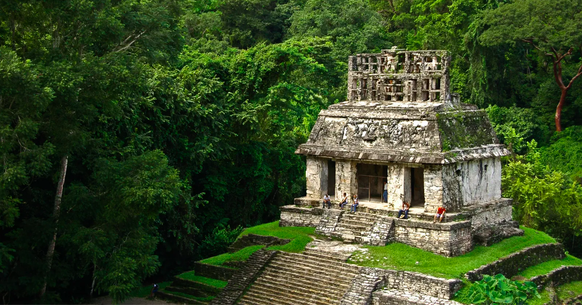 Pirámide maya en la actualidad