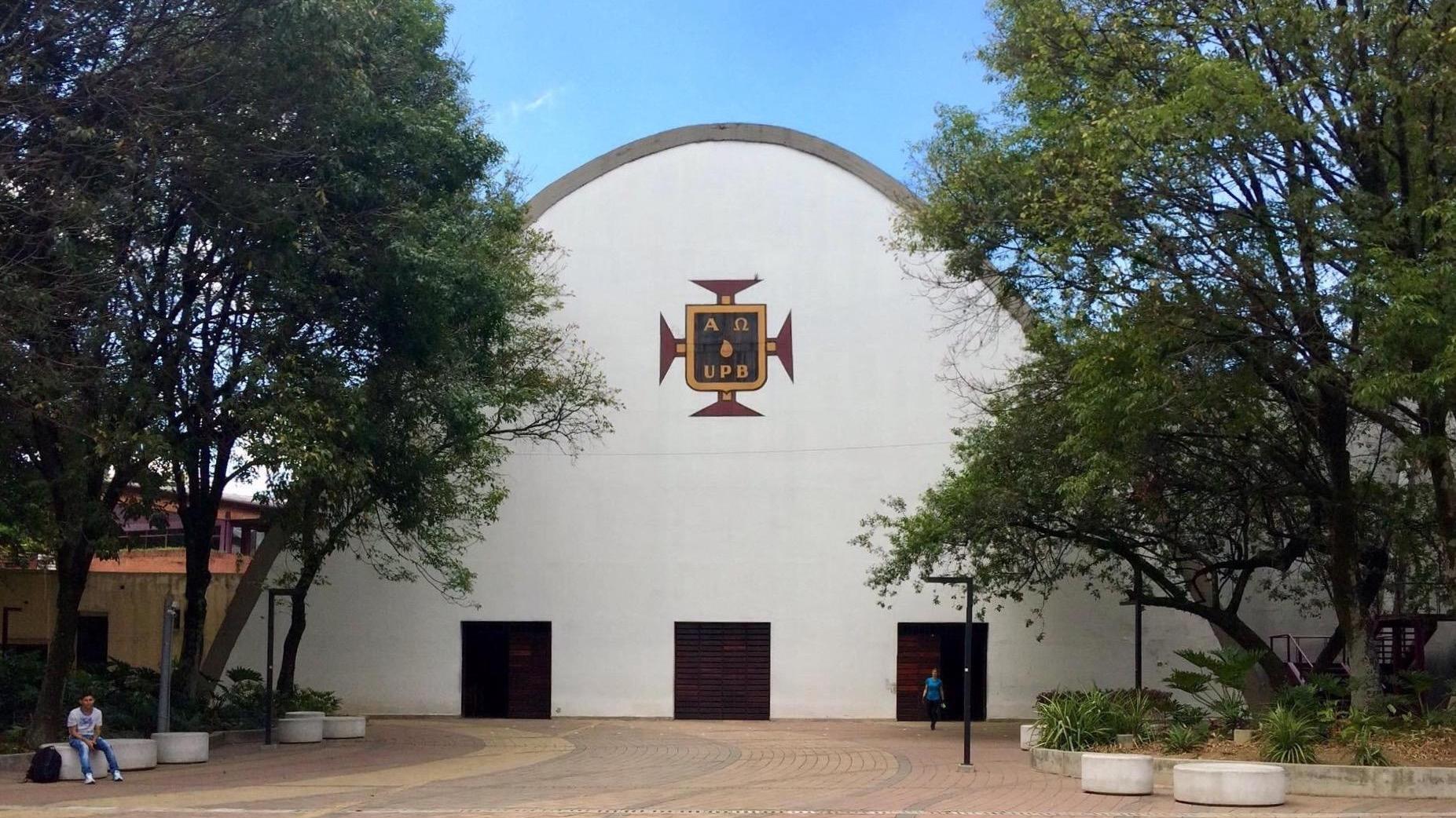 Imagen del templo universitario de La Universidad Pontificia Bolivariana sede Medellin