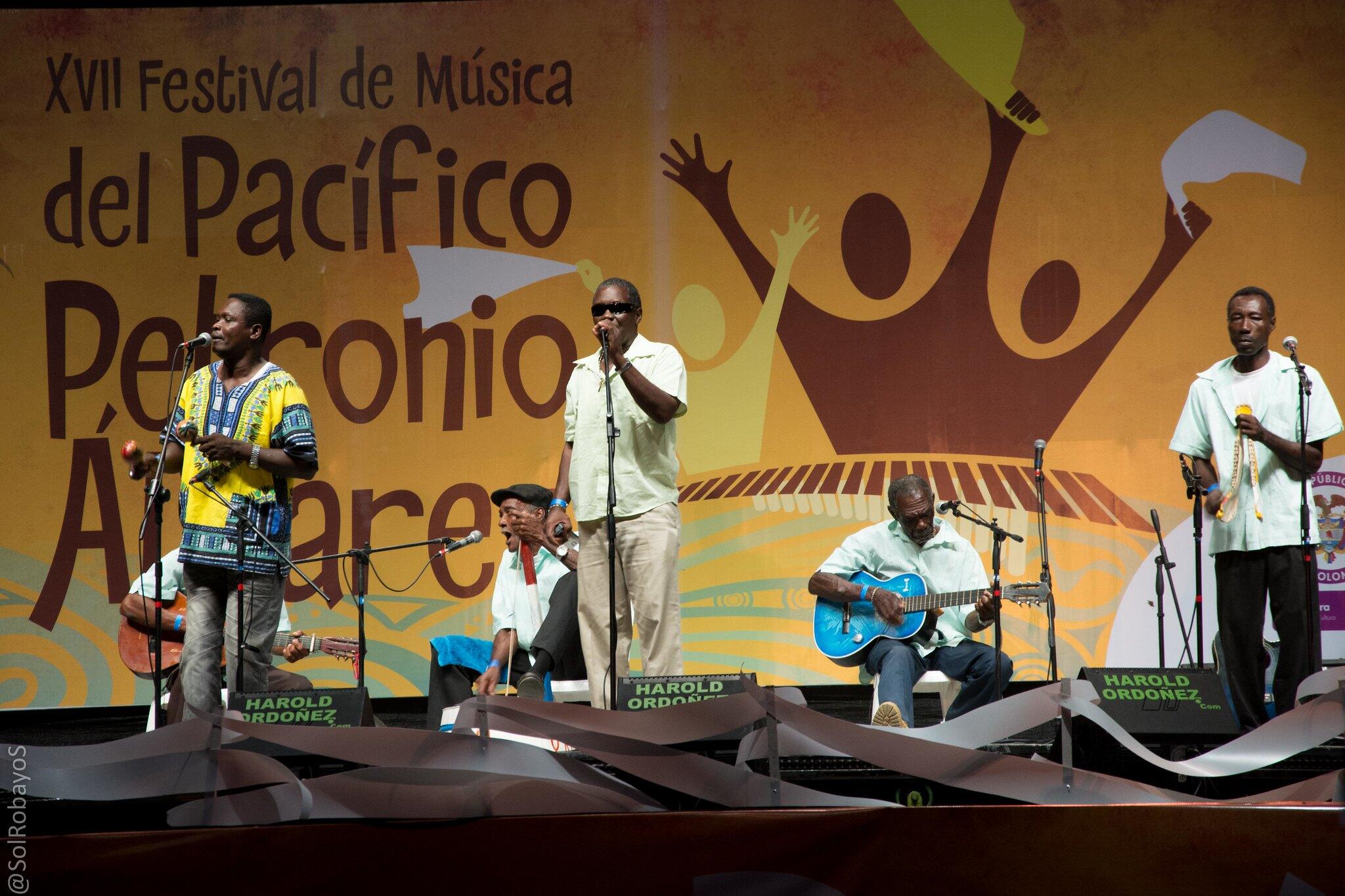 Participantes en el festival petronio alvarez