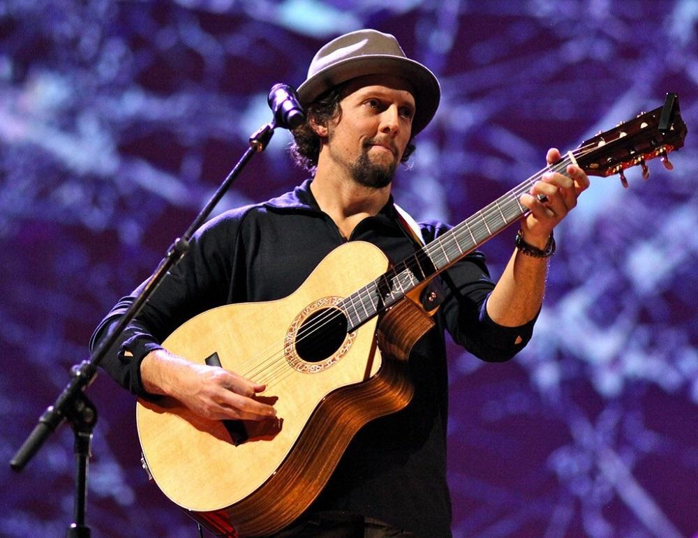 Jason Mraz con su guitarra