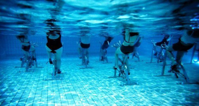 Personas en practica de fit bike