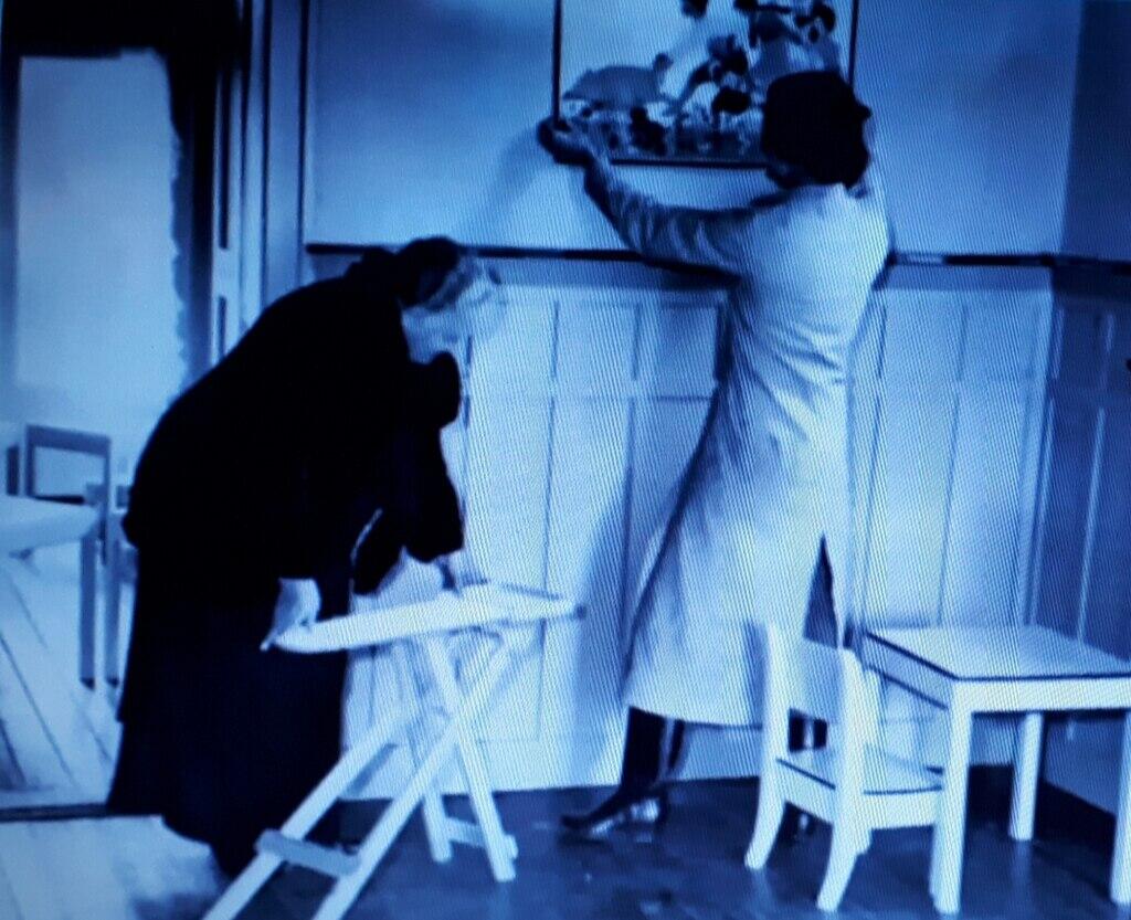 María Montessori en un ambiente preparado siguiendo el método Montessori