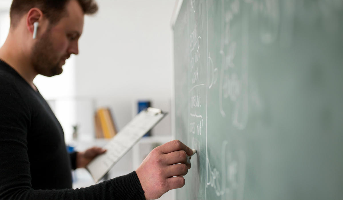 Los contenidos de Matemáticas están organizados de acuerdo con los niveles del sistema educativo español.