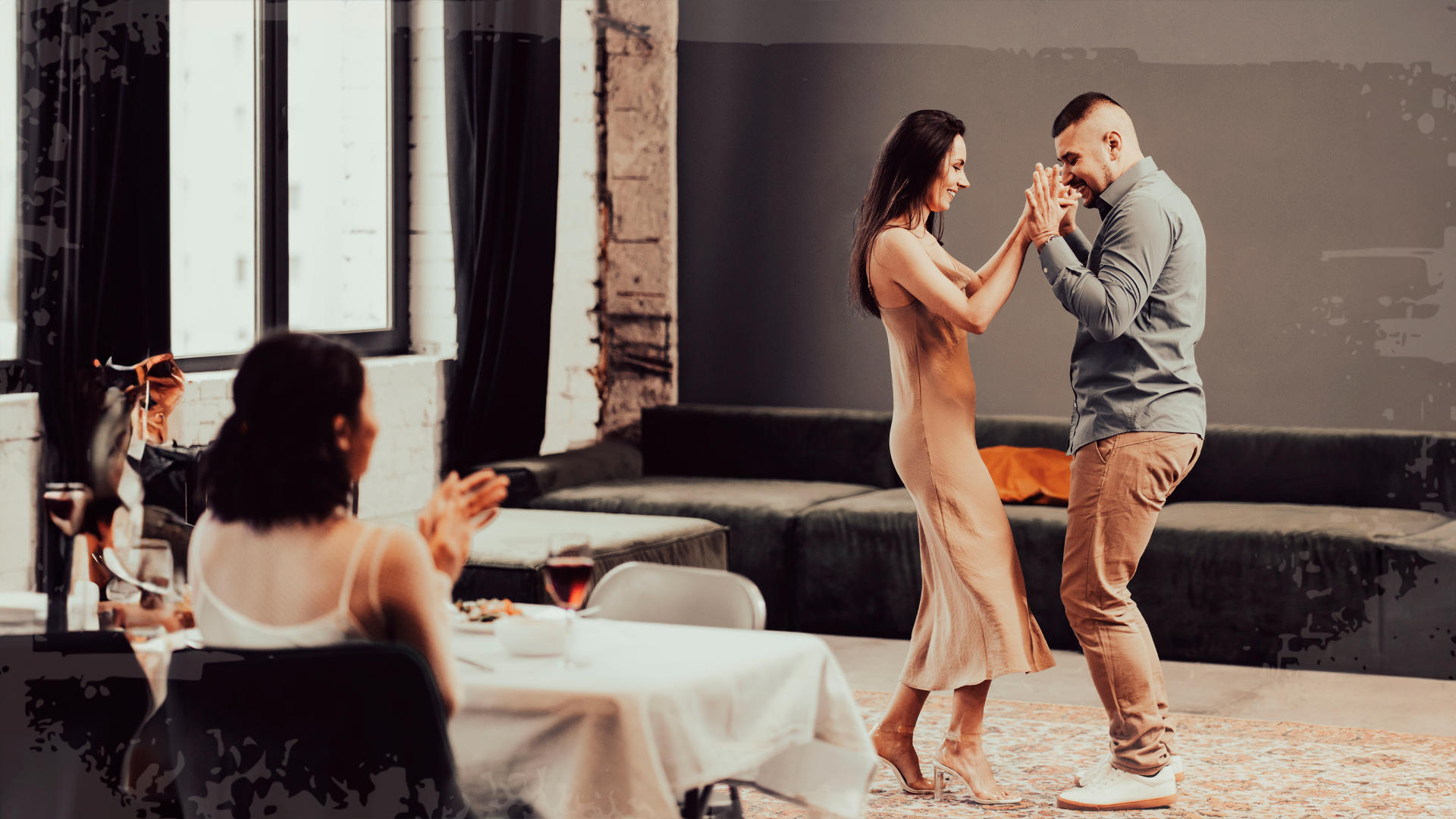 Movimientos esenciales en la salsa: los pasos básicos.