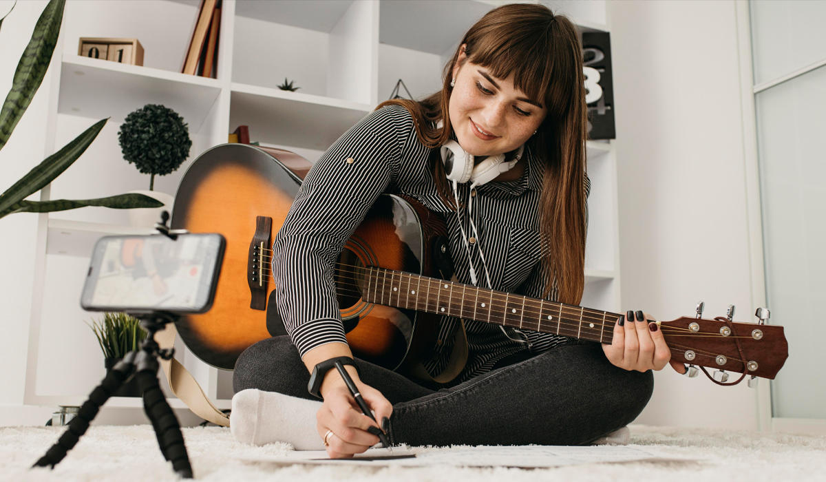 Hay varias apps para afinar la guitarra, algunas son gratuitas y otras de pago, con funciones adicionales como metrónomo o diapasón