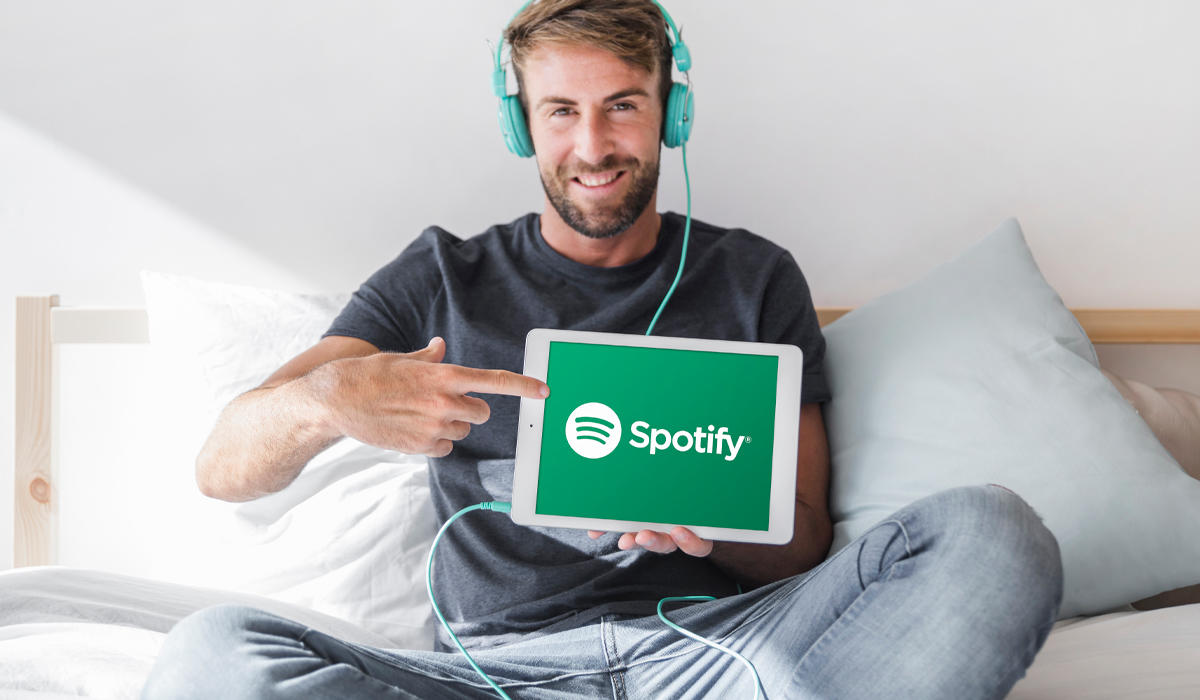 Podcast de economía en Spotify compartiendo conocimiento financiero