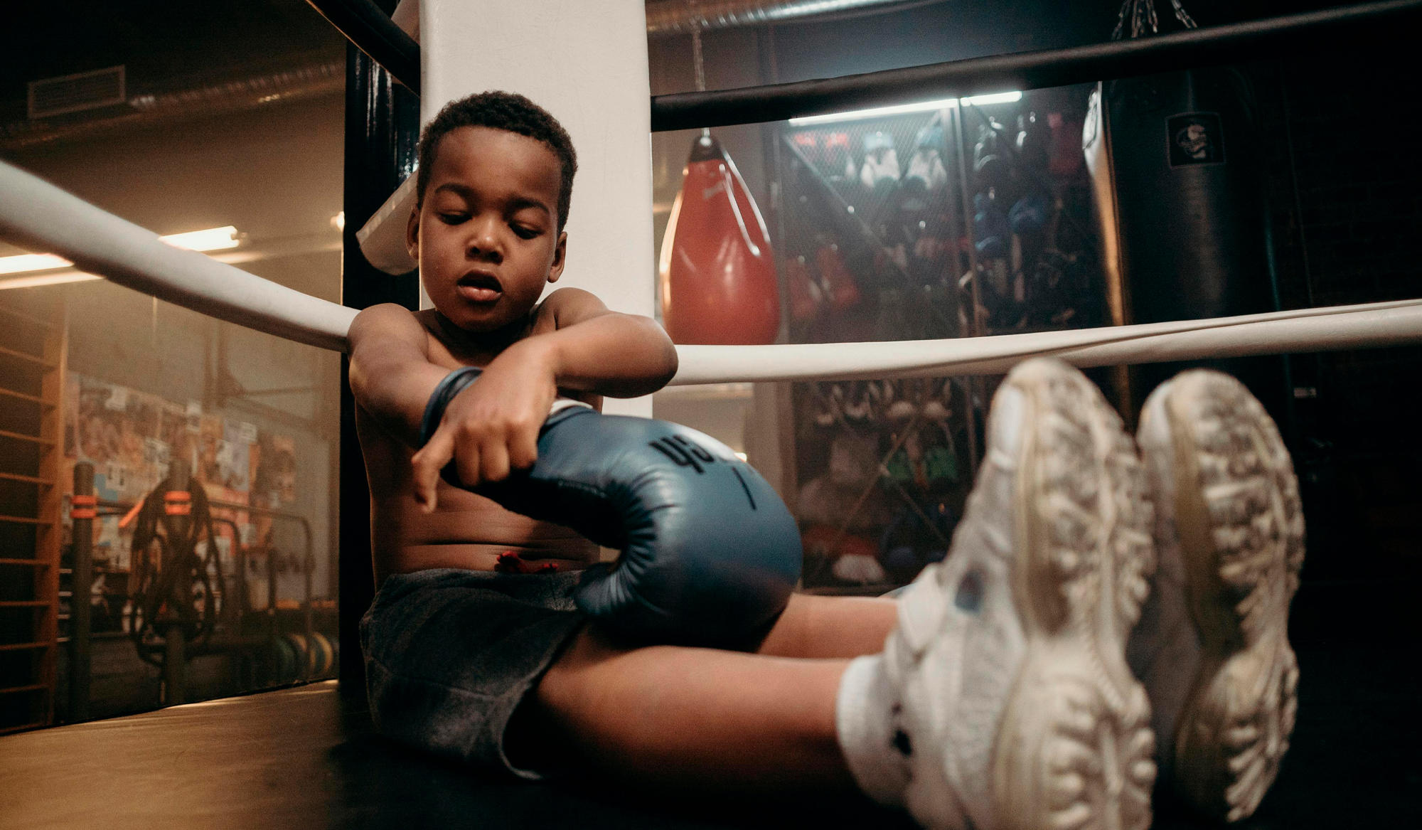 Las clases de boxeo para niños en Costa Rica están cuidadosamente estructuradas para adaptarse a sus necesidades y capacidades.