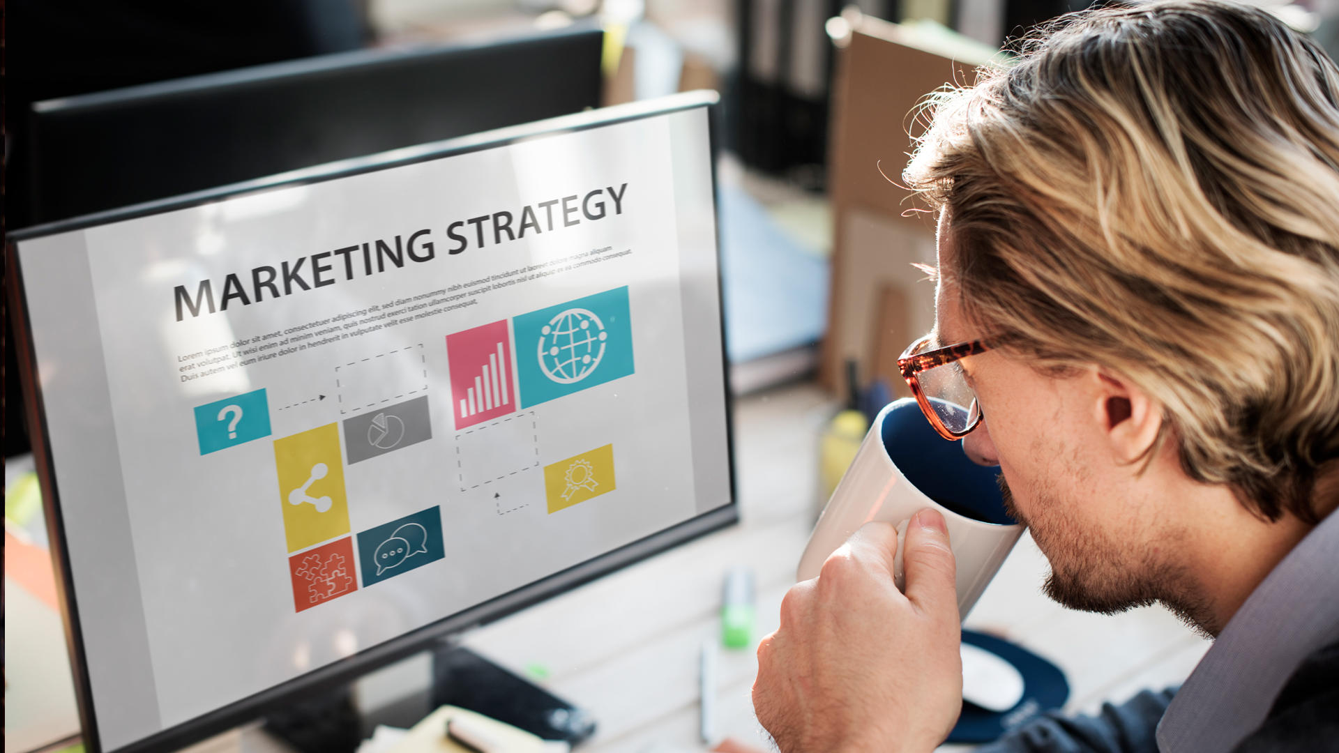 Aunque ambos términos son intercambiables y tienen el mismo significado, la diferencia radica en la preferencia regional.